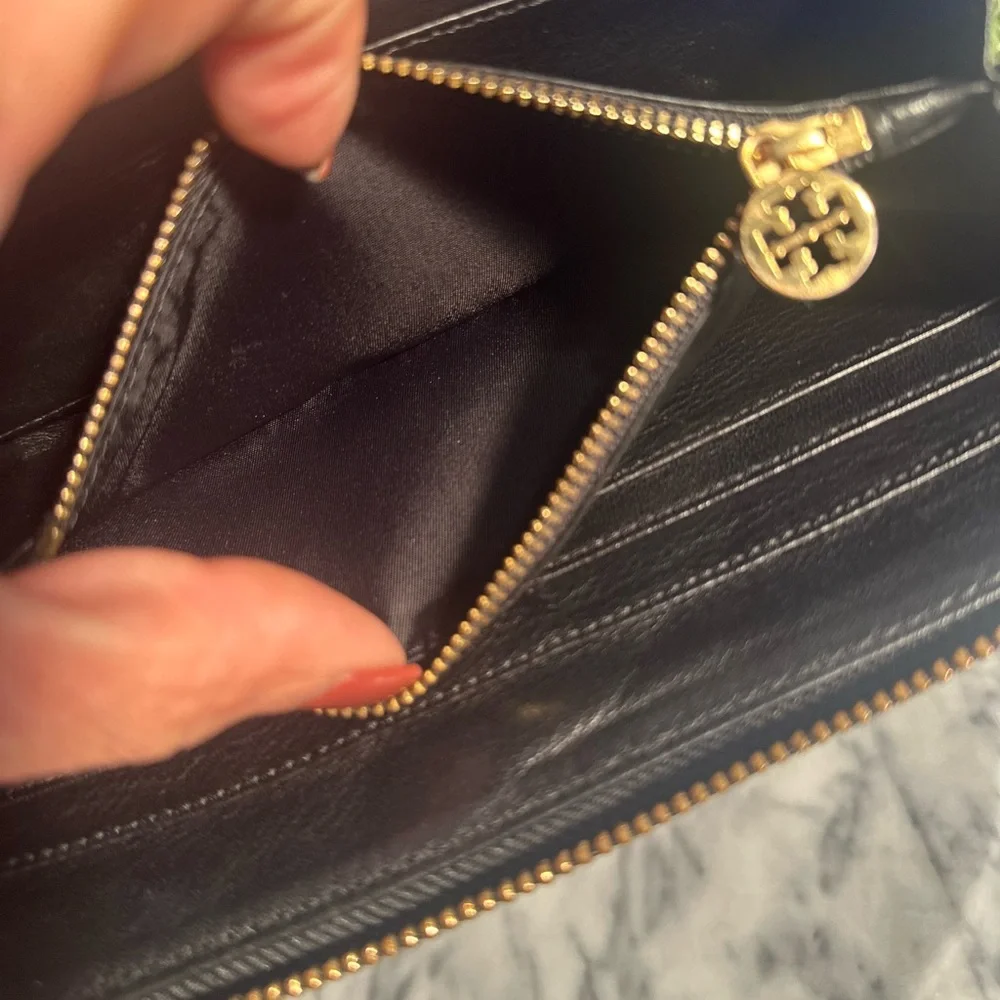 Tory Burch Black Zip around Wallet Nylon and all leather interior gold hardware - Picture 6 of 14